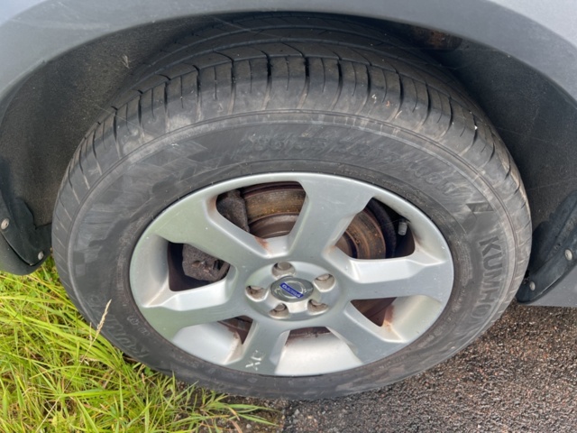 1205416-11 Volvo XC70 D5 AWD Manual, 185hp, 2009 Repair item