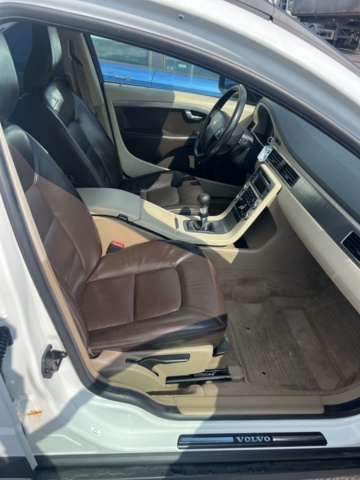 1205416-20 Volvo XC70 D5 AWD Manual, 185hp, 2009 Repair item