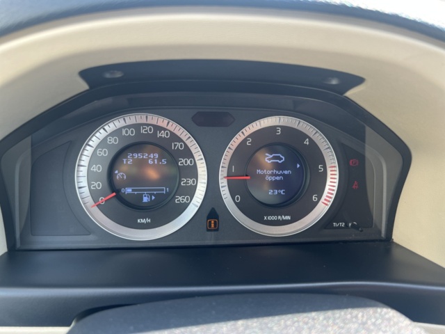 1205416-30 Volvo XC70 D5 AWD Manual, 185hp, 2009 Repair item