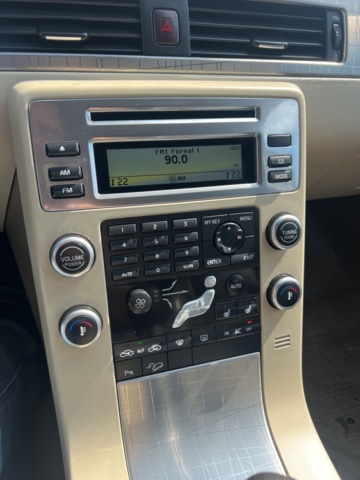 1205416-32 Volvo XC70 D5 AWD Manual, 185hp, 2009 Repair item