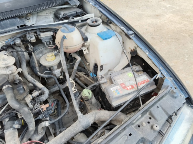 1129692-17 Volkswagen Caddy Van 1.9 D -1998 Repair object