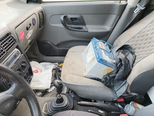 1129692-29 Volkswagen Caddy Van 1.9 D -1998 Repair object