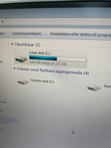 1178033-2 Dator med skärm