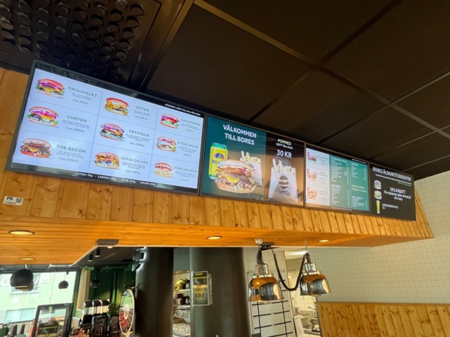 1145623-1 5st skärmar,  Samsung Display 32" QM32R