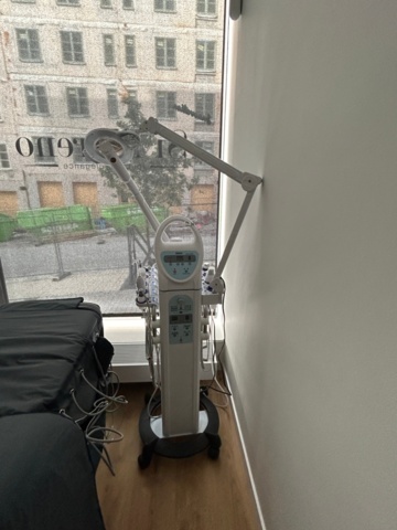 1055236-1 Sonia Facial steamer with accessories