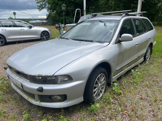 1178108-1 Mitsubishi Galant Wagon 2.4 GDI Manual, 144hp, 2001 Repair item