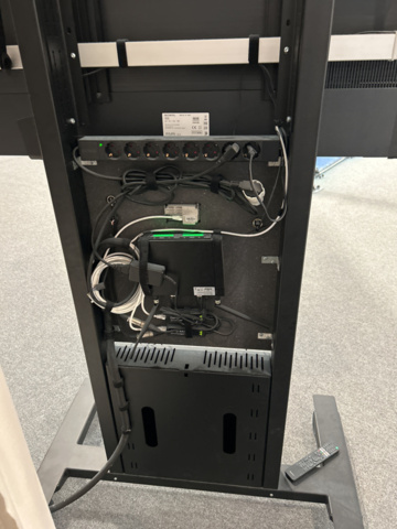 1192909-9 TV-/bildskärm 85” Sony, på mobilt golvstativ