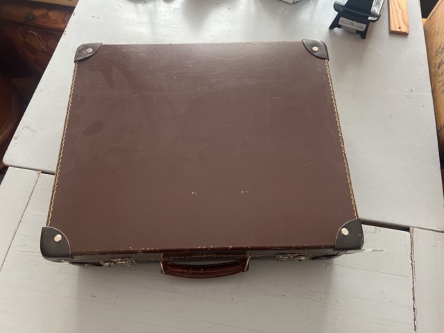 1121918-8 Crank gramophone