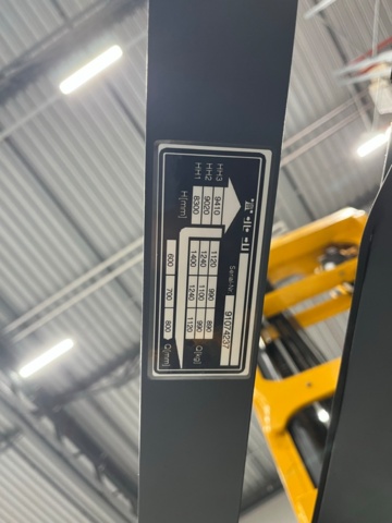 1028338-21 Reach truck, Jungheinrich ETV 214