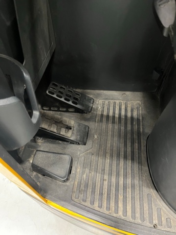 1028338-13 Reach truck, Jungheinrich ETV 214