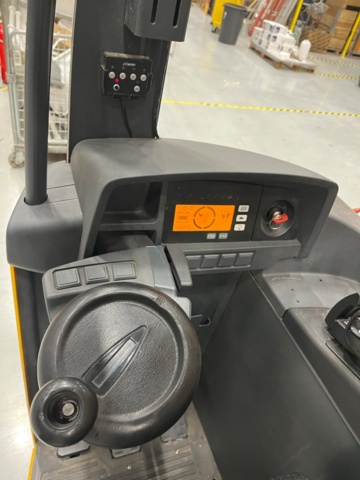 1028340-15 Reach truck, Jungheinrich ETV 216