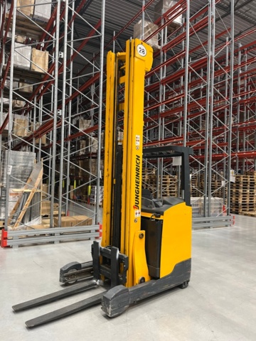 1028338-1 Reach truck, Jungheinrich ETV 214