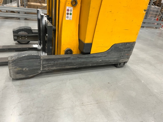 1028340-30 Reach truck, Jungheinrich ETV 216