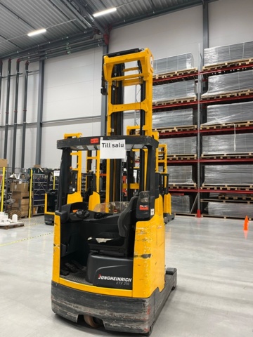 1028340-4 Reach truck, Jungheinrich ETV 216