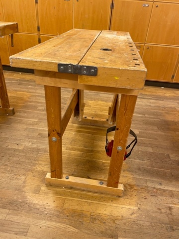 Craft benches - PS Auction - We value the future - Largest in net auctions
