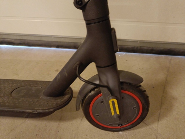1130018-4 Elkickbike MI Electric scooter Pro 2