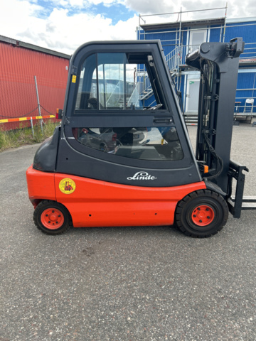 1192972-6 Linde E30 electric truck with charger