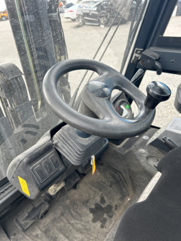 1192972-11 Linde E30 electric truck with charger