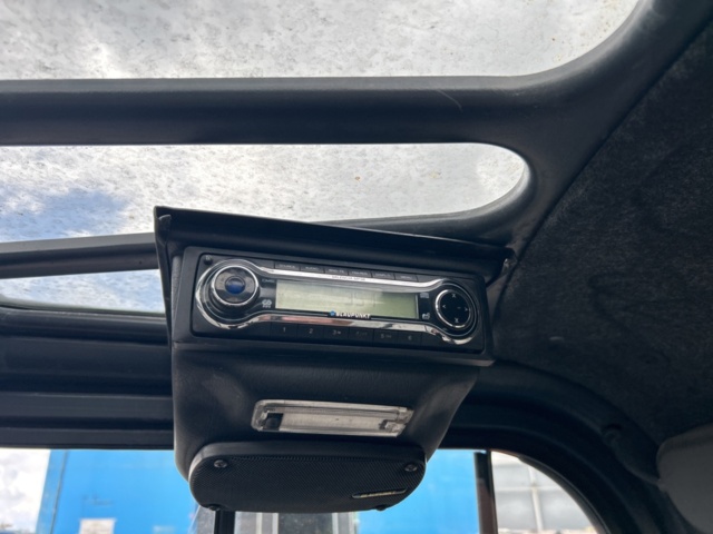 1192972-18 Linde E30 electric truck with charger