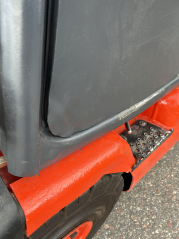 1192972-30 Linde E30 electric truck with charger