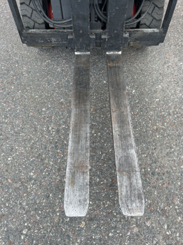 1192972-36 Linde E30 electric truck with charger