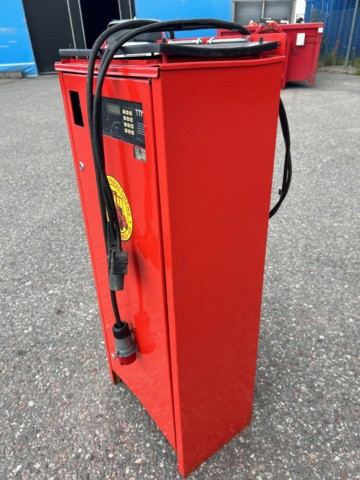 1192972-54 Linde E30 electric truck with charger