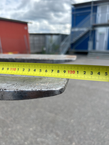 1192972-45 Linde E30 electric truck with charger