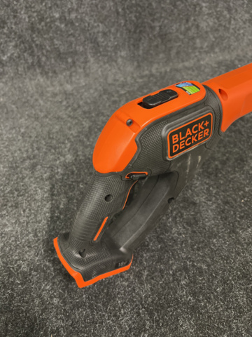 1223485-6 Grass trimmer Black & Decker STC1820P 18V