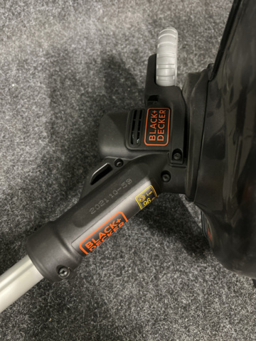 1223485-7 Grass trimmer Black & Decker STC1820P 18V