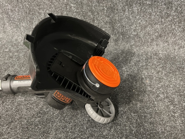 1223485-9 Grass trimmer Black & Decker STC1820P 18V
