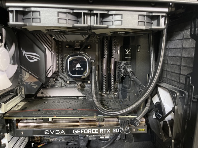 1219610-6 Stationär Gamingdator, ASUS ROG STRIX, samt 24 tums skärm