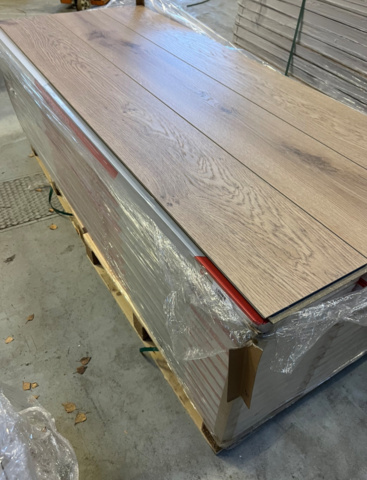 1226760-3 Authentic Natural Oak HDF 100 sq.m