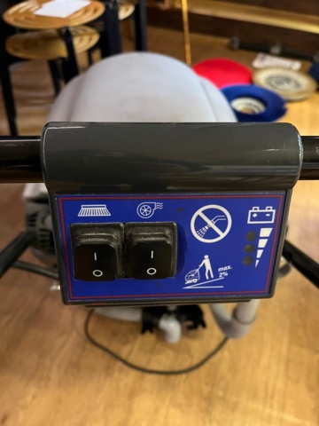 1209111-2 Cleaning machine with accessories Nilfisk BA 410