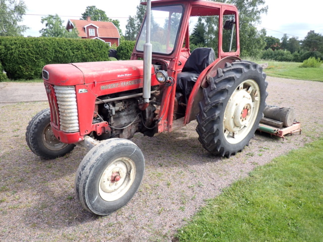 1227027-2 Massey-Ferguson -65 Tractor