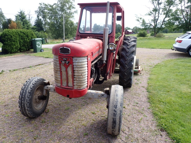 1227027-3 Massey-Ferguson -65 Tractor