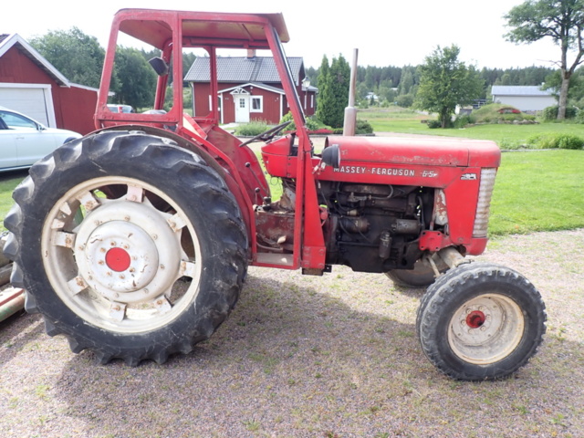 1227027-5 Massey-Ferguson -65 Tractor