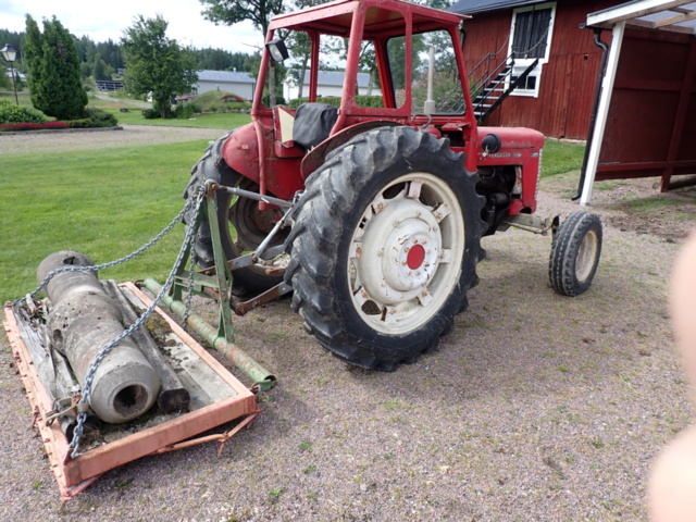 1227027-6 Massey-Ferguson -65 Tractor