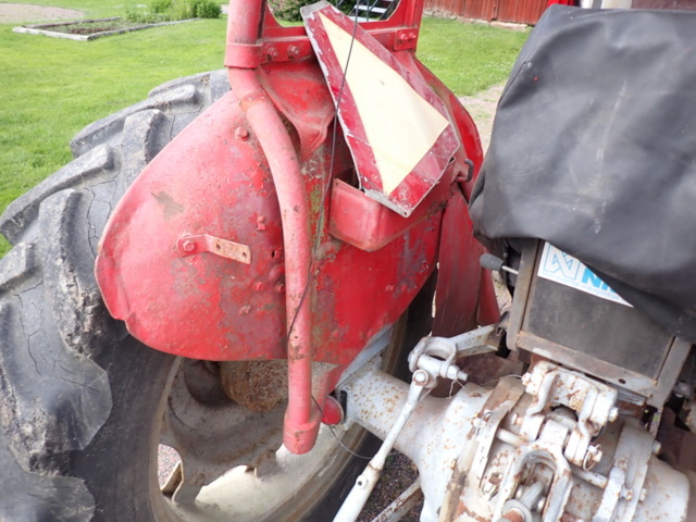 1227027-11 Massey-Ferguson -65 Tractor