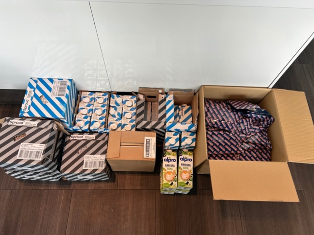 1153729-1 Havredryck, kaffe och mindre sidobord