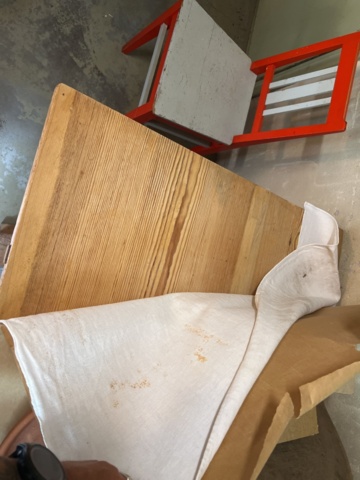 1121980-2 Tunnbröds bakbord med tillbehör