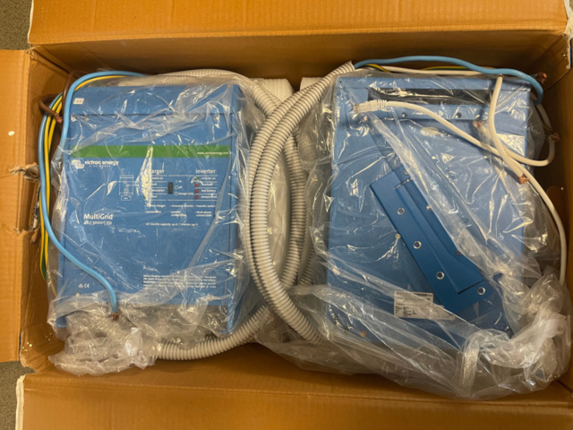 1228221-1 Inverters Victron Multigrid 48/3000/35-50, 2 pcs