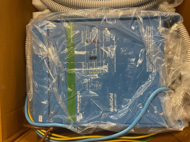 1228221-2 Inverters Victron Multigrid 48/3000/35-50, 2 pcs