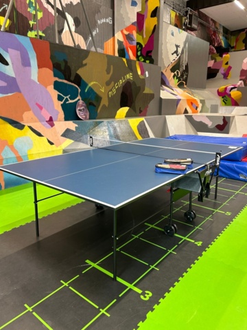 1153736-1 Folding ping pong table and 2 sets with ping pong rack and balls