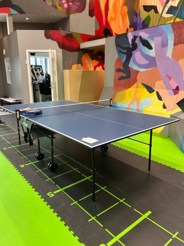 1153736-3 Folding ping pong table and 2 sets with ping pong rack and balls