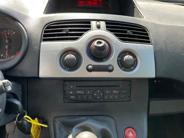 1227414-41 Renault Kangoo Express 1.6 E85 -2012