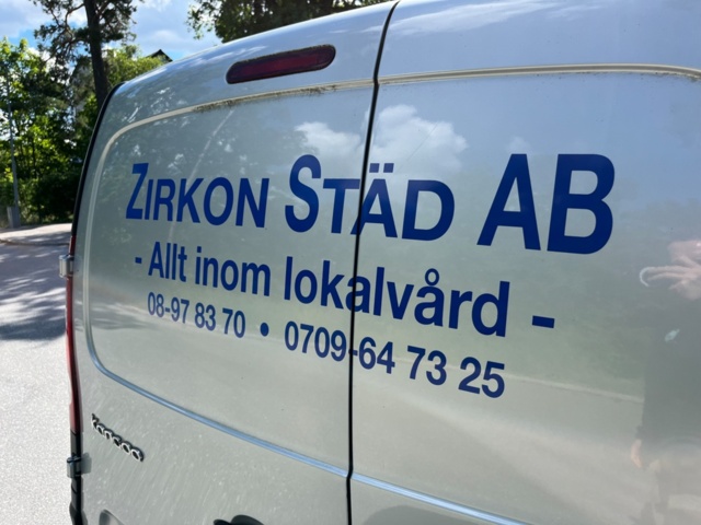 1227414-55 Renault Kangoo Express 1.6 E85 -2012