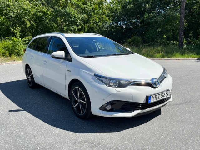 1227415-3 Toyota Auris Touring Sports Hybrid e-CVT - 2017
