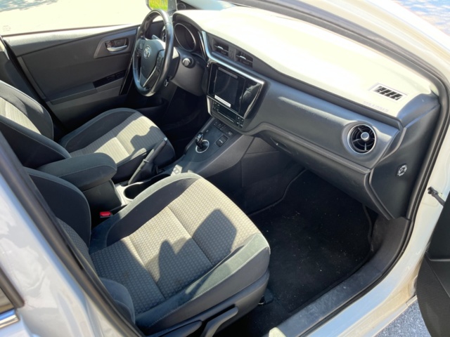 1227415-45 Toyota Auris Touring Sports Hybrid e-CVT - 2017