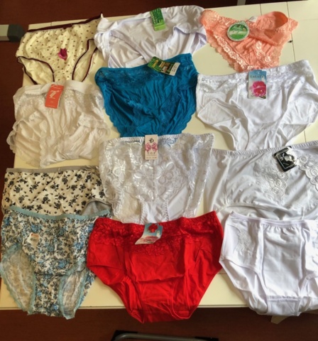 1228626-2 Large batch of classic underwear - bras & panties