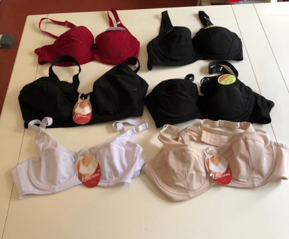 1228626-3 Large batch of classic underwear - bras & panties